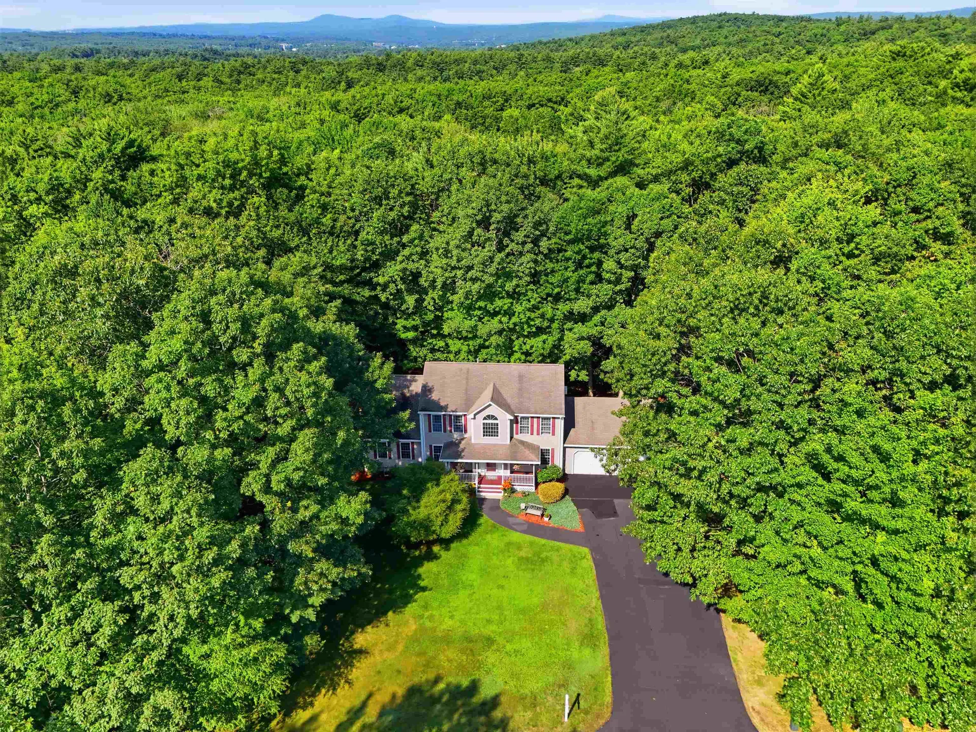 5 Alderwood Court Hooksett NH 03106
