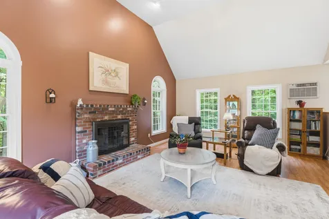 5 Alderwood Court Hooksett NH 03106