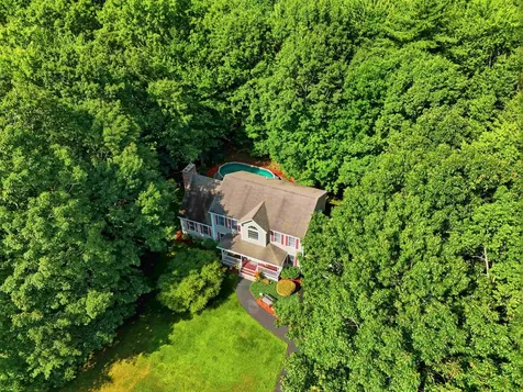 5 Alderwood Court Hooksett NH 03106