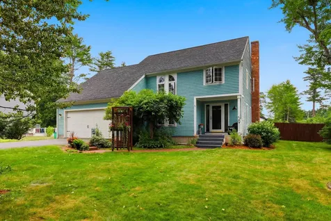 59 Peterson Circle Concord NH 03303