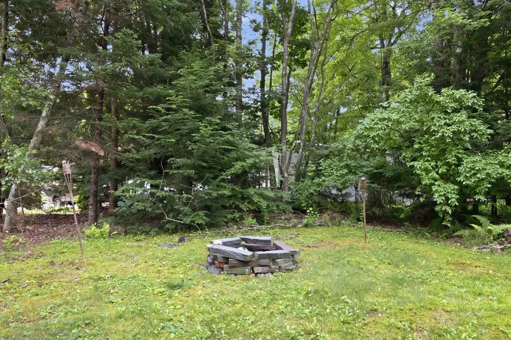 1 Hoover Circle Loudon NH 03307