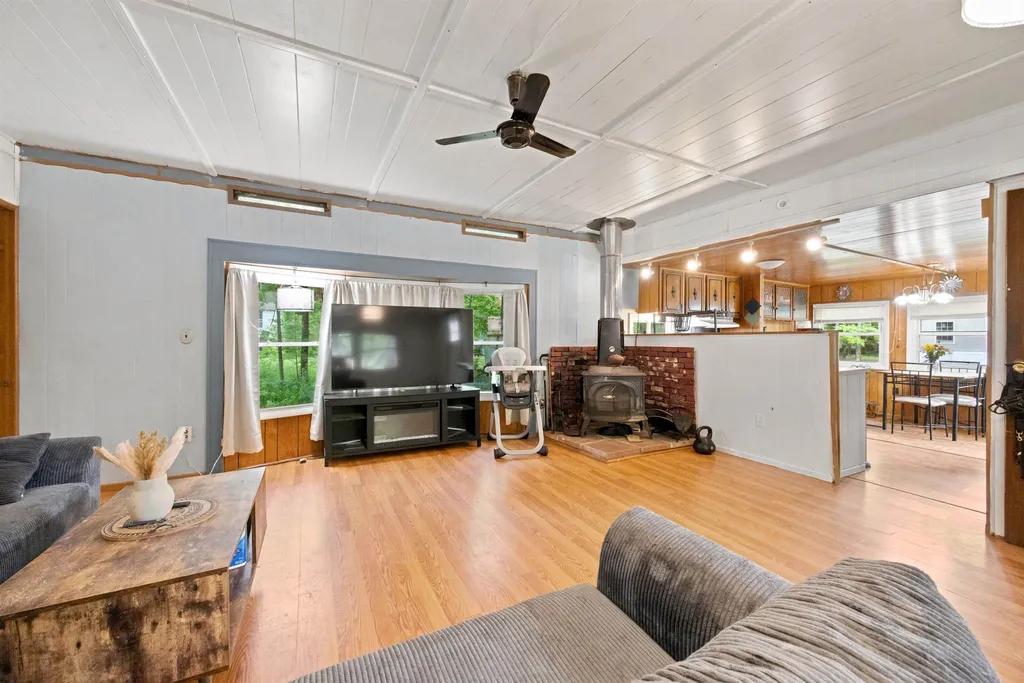 1 Hoover Circle Loudon NH 03307