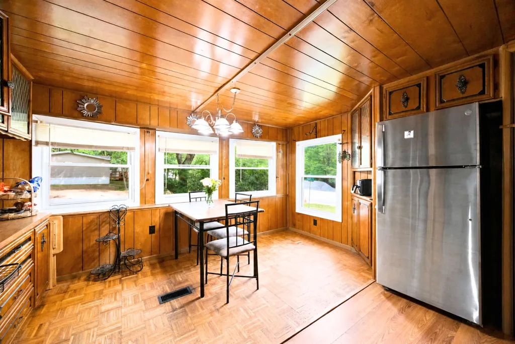 1 Hoover Circle Loudon NH 03307