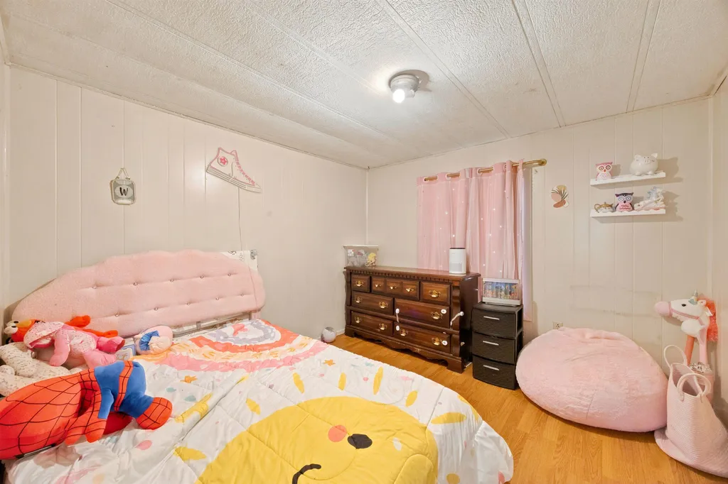 1 Hoover Circle Loudon NH 03307