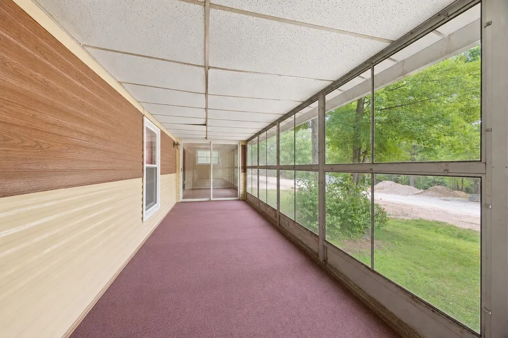 1 Hoover Circle Loudon NH 03307