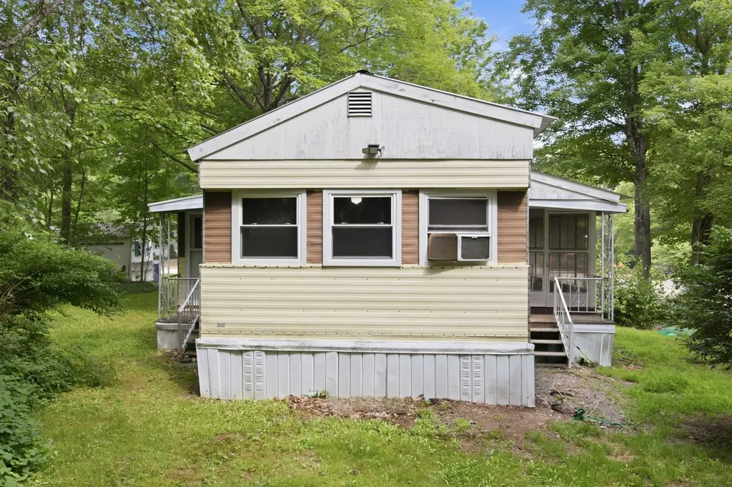 1 Hoover Circle Loudon NH 03307