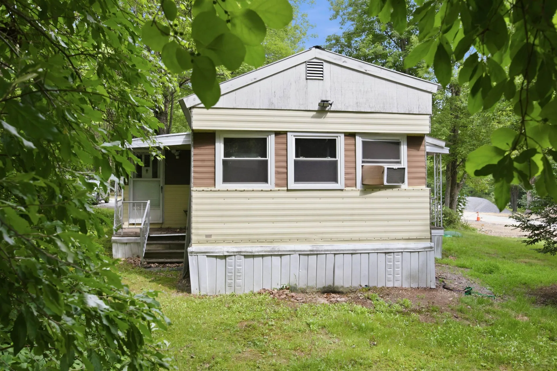 1 Hoover Circle Loudon NH 03307