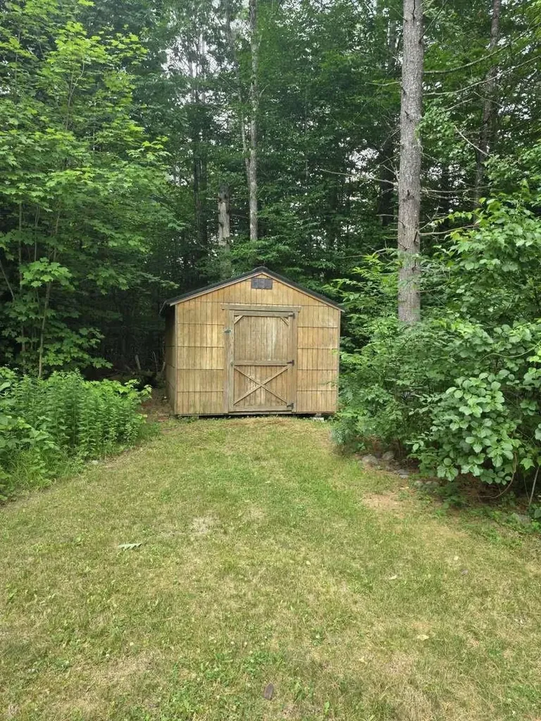11 Horse Pasture Lane Thornton NH 03285
