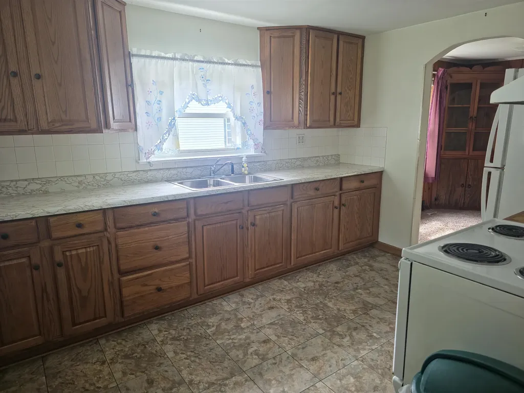 24 Cherry Street Windsor VT 05089