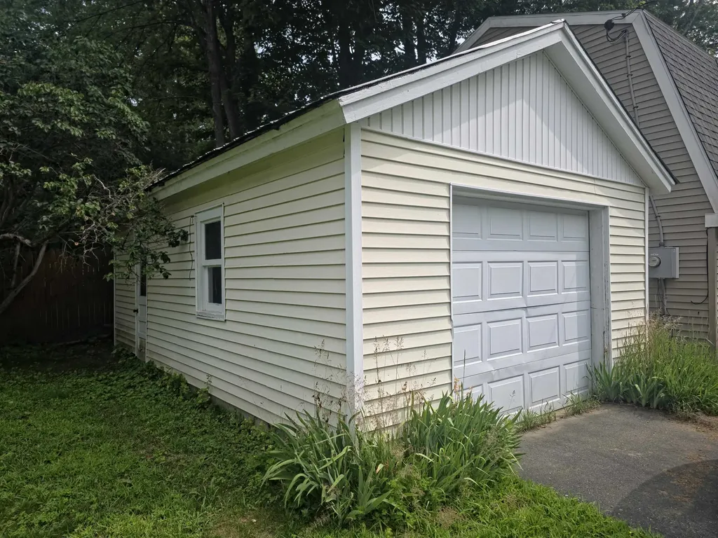 24 Cherry Street Windsor VT 05089