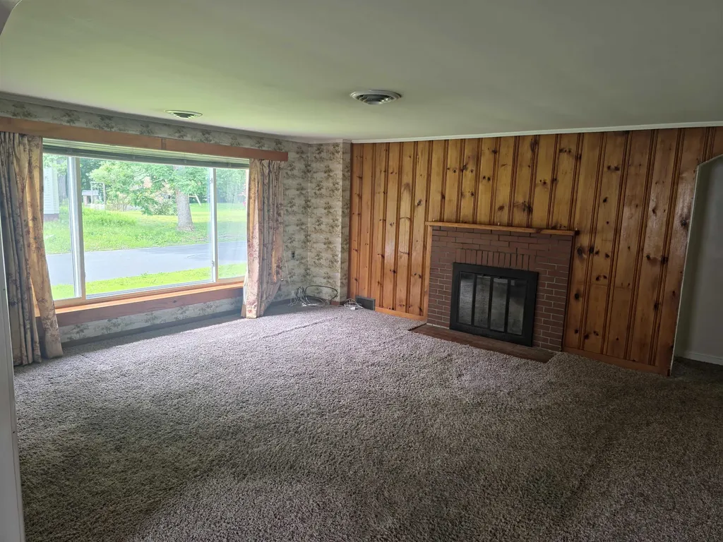 24 Cherry Street Windsor VT 05089