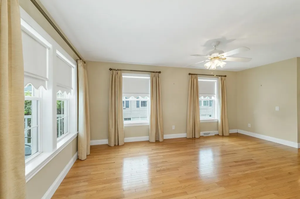 57 Sagewood Circle Hooksett NH 03106