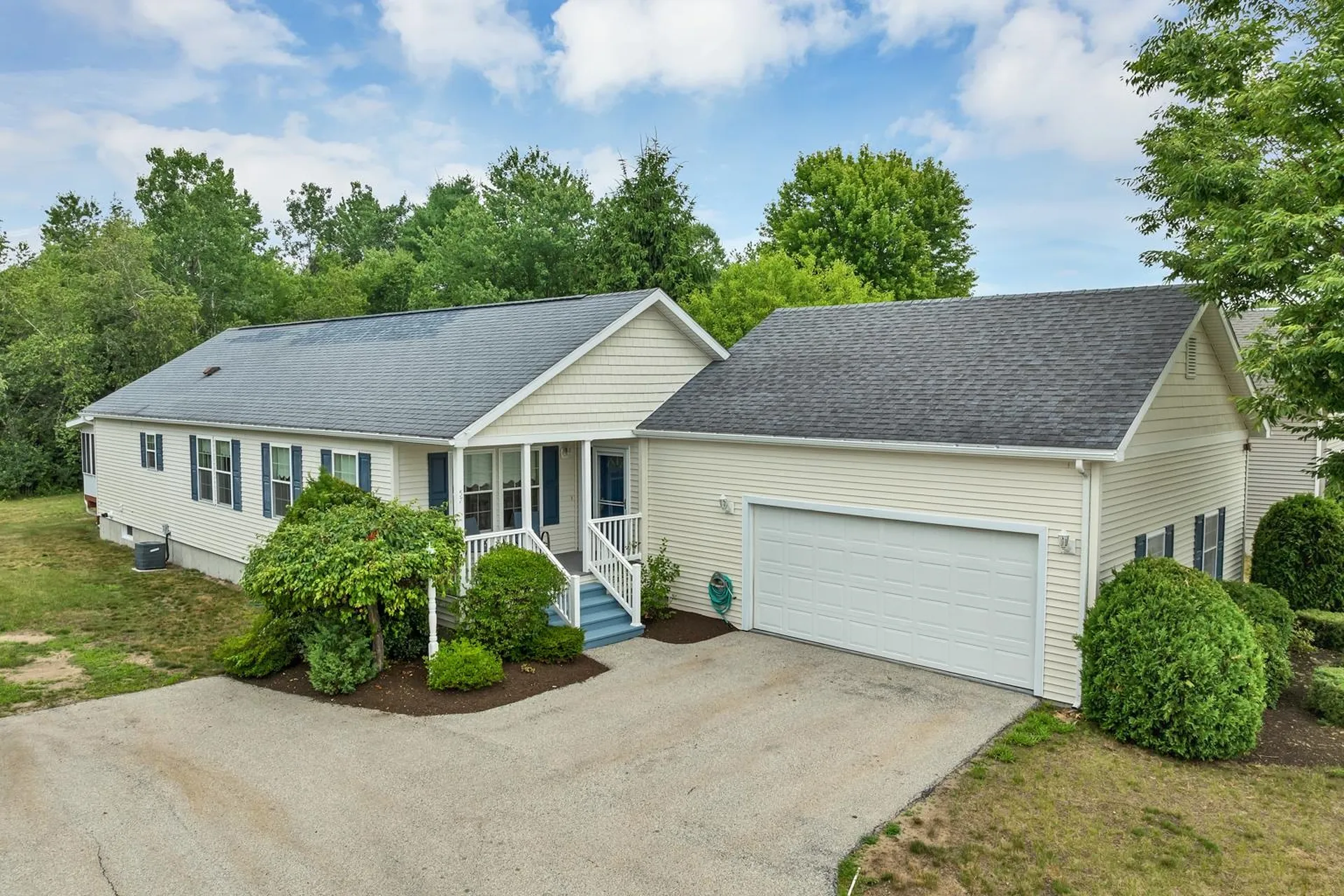 57 Sagewood Circle Hooksett NH 03106