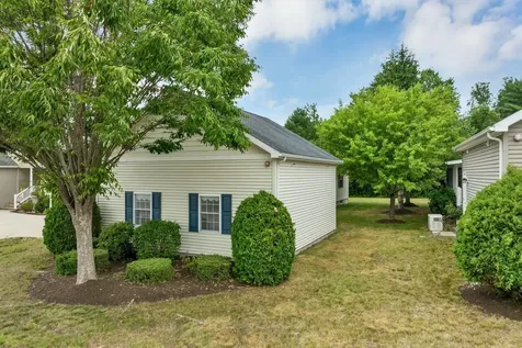 57 Sagewood Circle Hooksett NH 03106