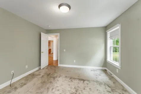 57 Sagewood Circle Hooksett NH 03106