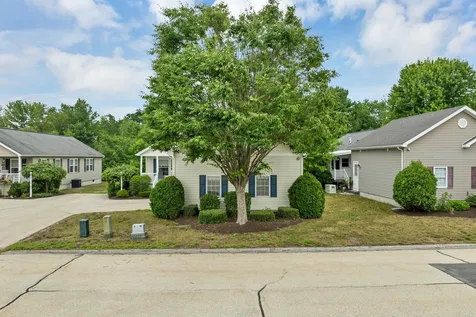 57 Sagewood Circle Hooksett NH 03106