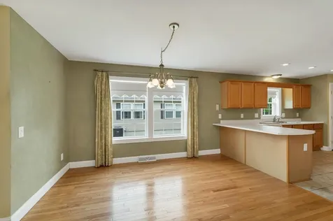 57 Sagewood Circle Hooksett NH 03106