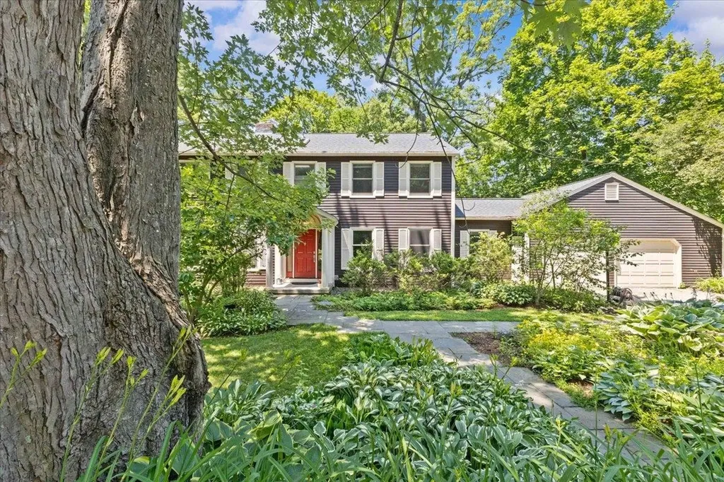 240 South Cove Road Burlington VT 05401