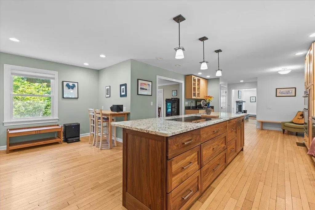 240 South Cove Road Burlington VT 05401