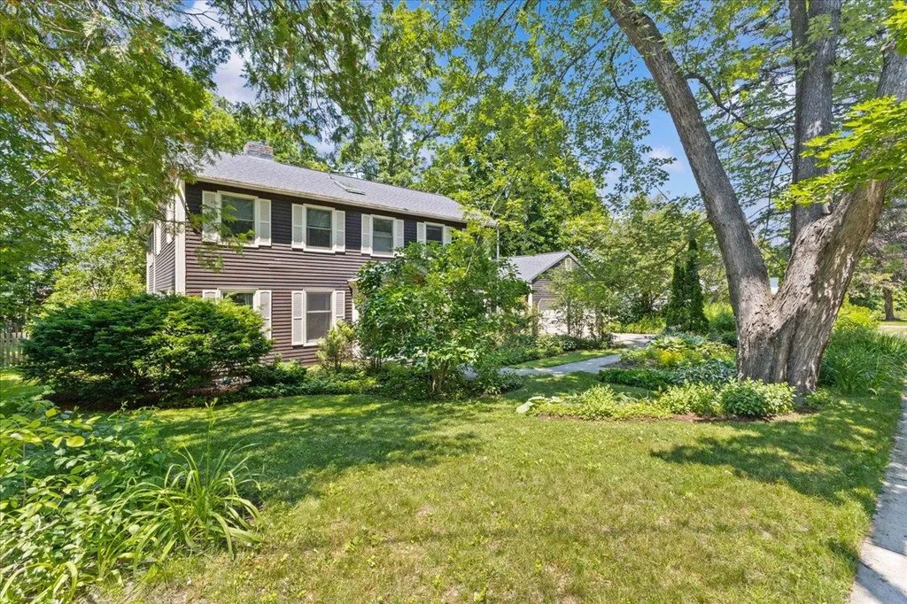 240 South Cove Road Burlington VT 05401