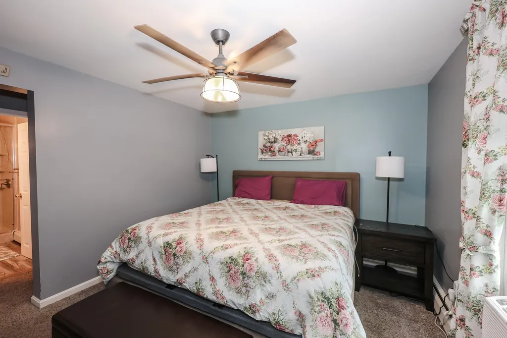 6 Concord Avenue Derry NH 03038