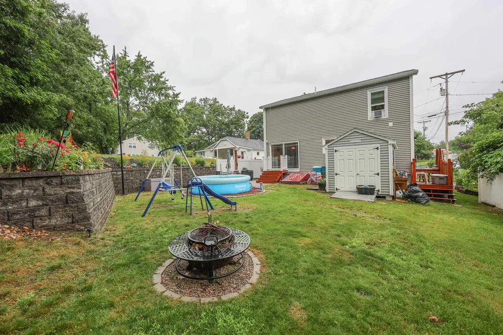 6 Concord Avenue Derry NH 03038