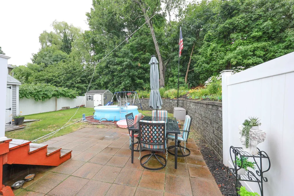 6 Concord Avenue Derry NH 03038