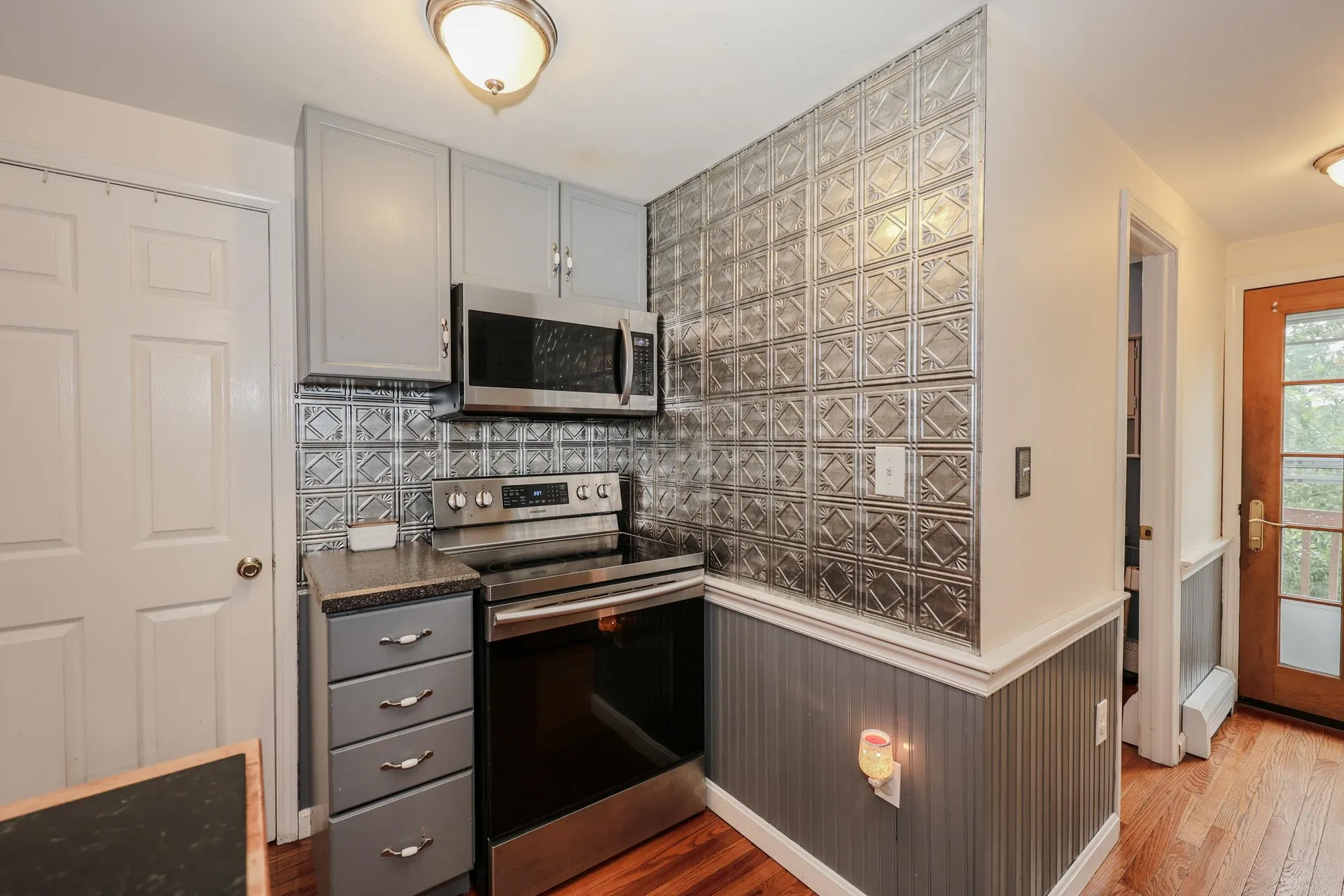 6 Concord Avenue Derry NH 03038