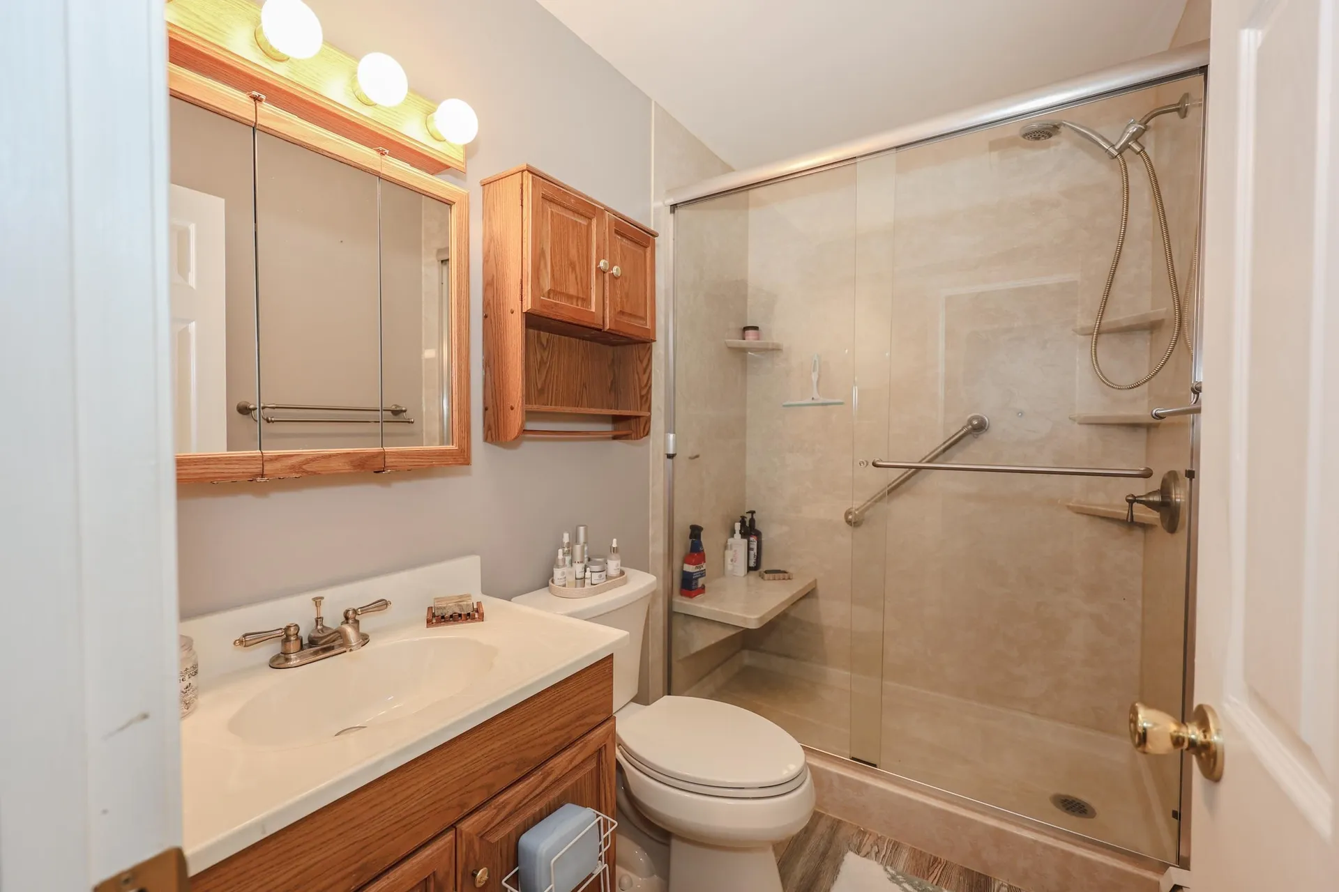 6 Concord Avenue Derry NH 03038