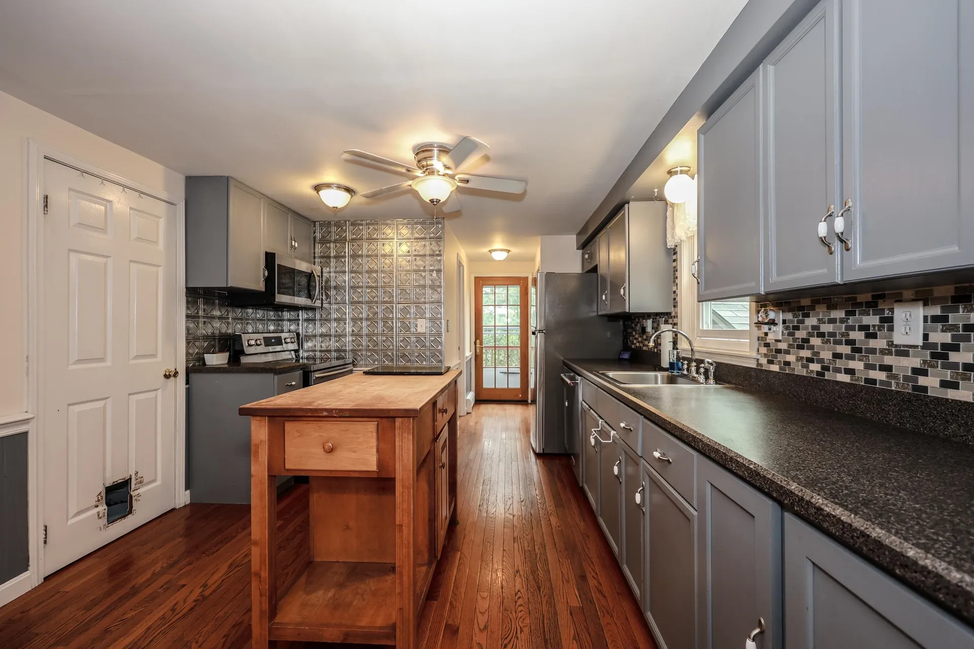 6 Concord Avenue Derry NH 03038