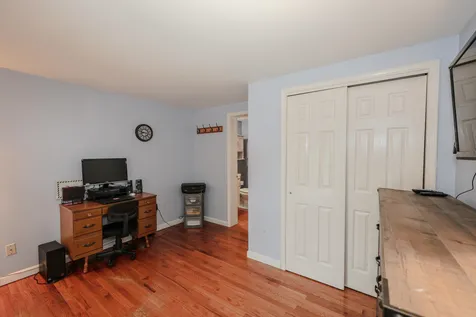 6 Concord Avenue Derry NH 03038