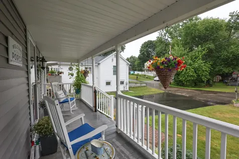 6 Concord Avenue Derry NH 03038