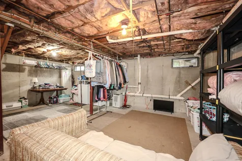 6 Concord Avenue Derry NH 03038