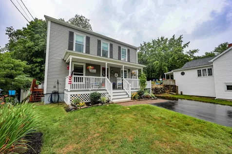 6 Concord Avenue Derry NH 03038