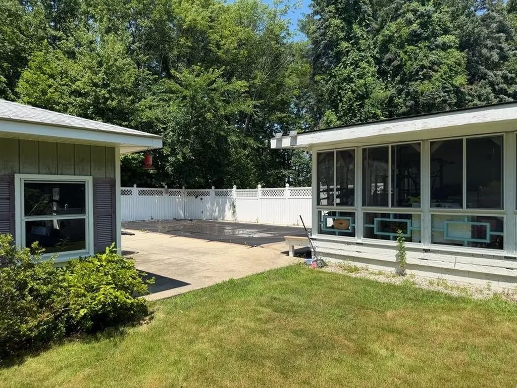3 Lincoln Drive Bow NH 03304