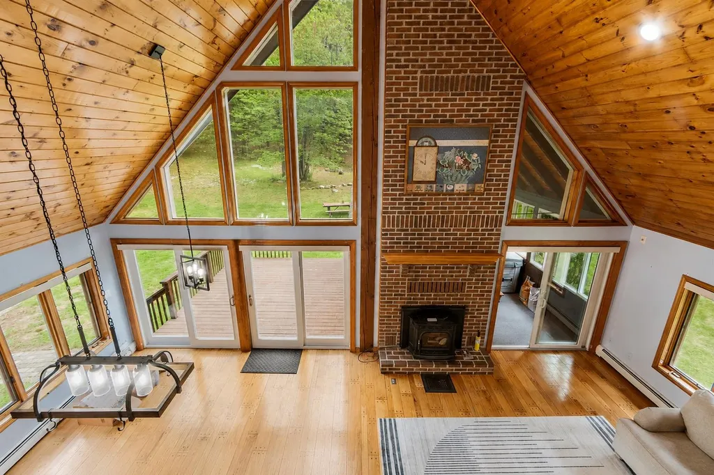 14 William Drive Pelham NH 03076