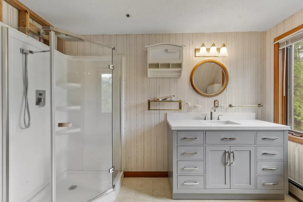 14 William Drive Pelham NH 03076