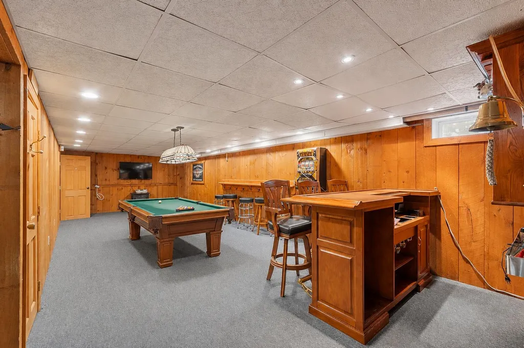 14 William Drive Pelham NH 03076