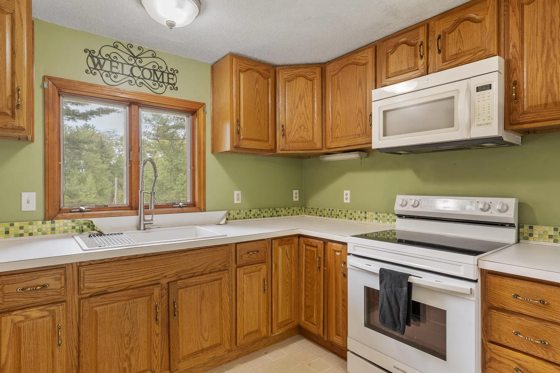 14 William Drive Pelham NH 03076