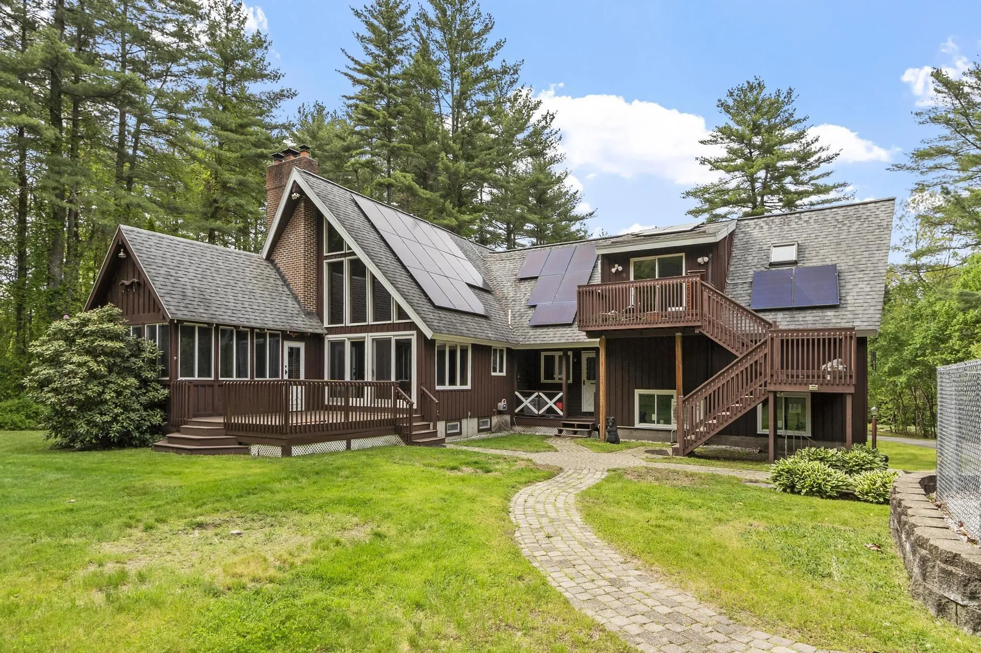 14 William Drive Pelham NH 03076
