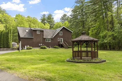 14 William Drive Pelham NH 03076