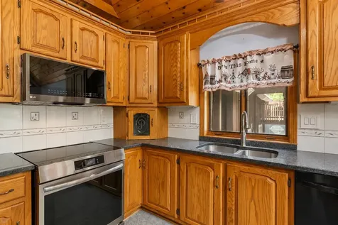 14 William Drive Pelham NH 03076