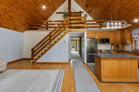 14 William Drive Pelham NH 03076