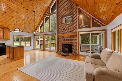 14 William Drive Pelham NH 03076