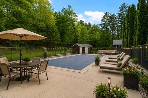 14 William Drive Pelham NH 03076