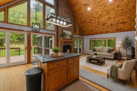 14 William Drive Pelham NH 03076