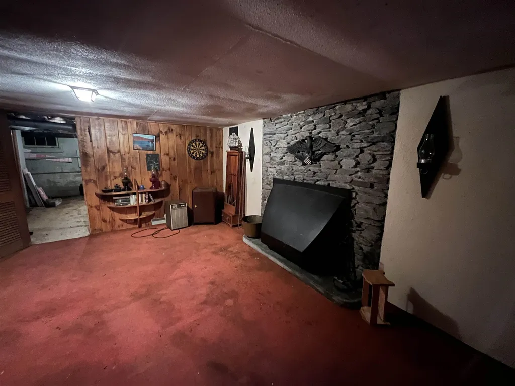 18 Montvert Road Middletown Springs VT 05757