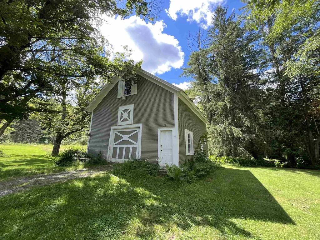 18 Montvert Road Middletown Springs VT 05757