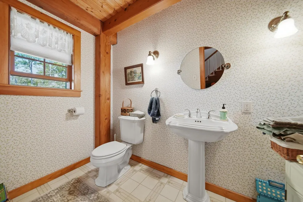 340 Cobble Hill Road Swanzey NH 03446