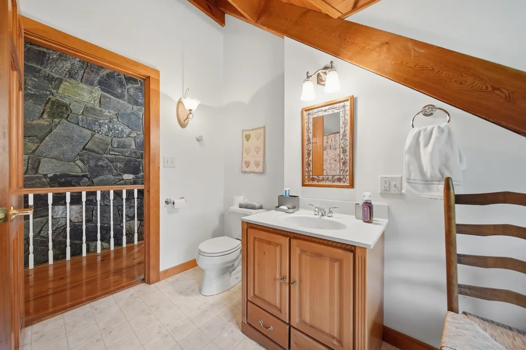 340 Cobble Hill Road Swanzey NH 03446